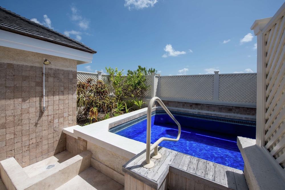 Deluxe Suite, 1 Bedroom, Garden View (Private Rooftop Pool) - Photo 7
