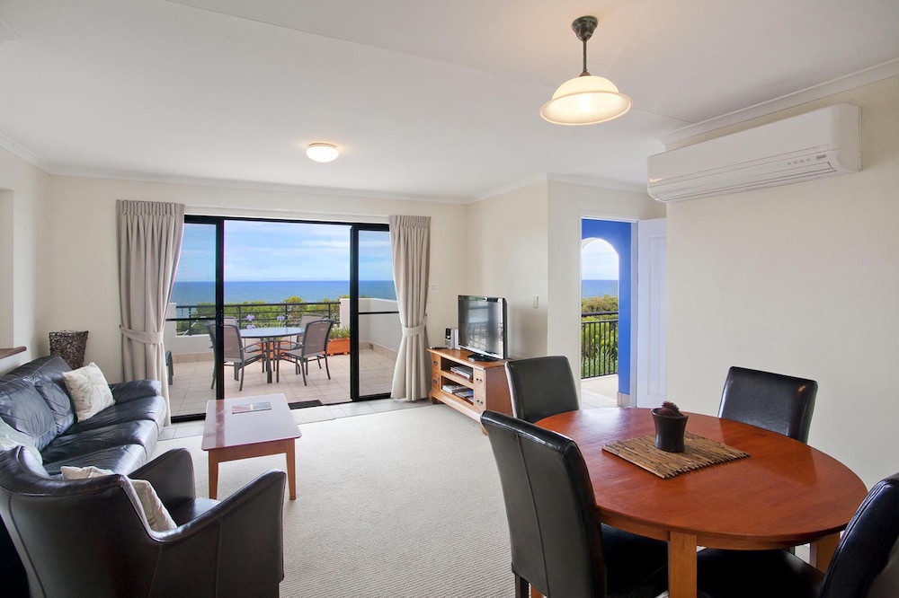 1 Bedroom Villa - Photo 3