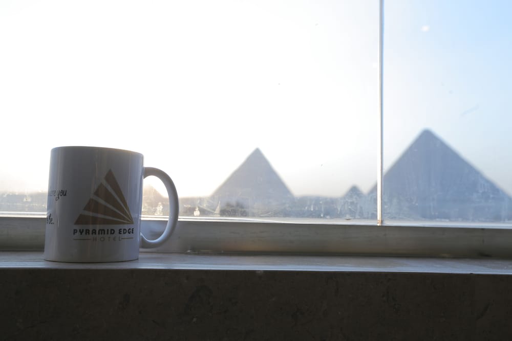 Executive Suite, Jetted Tub (Pyramids View) - Photo 2