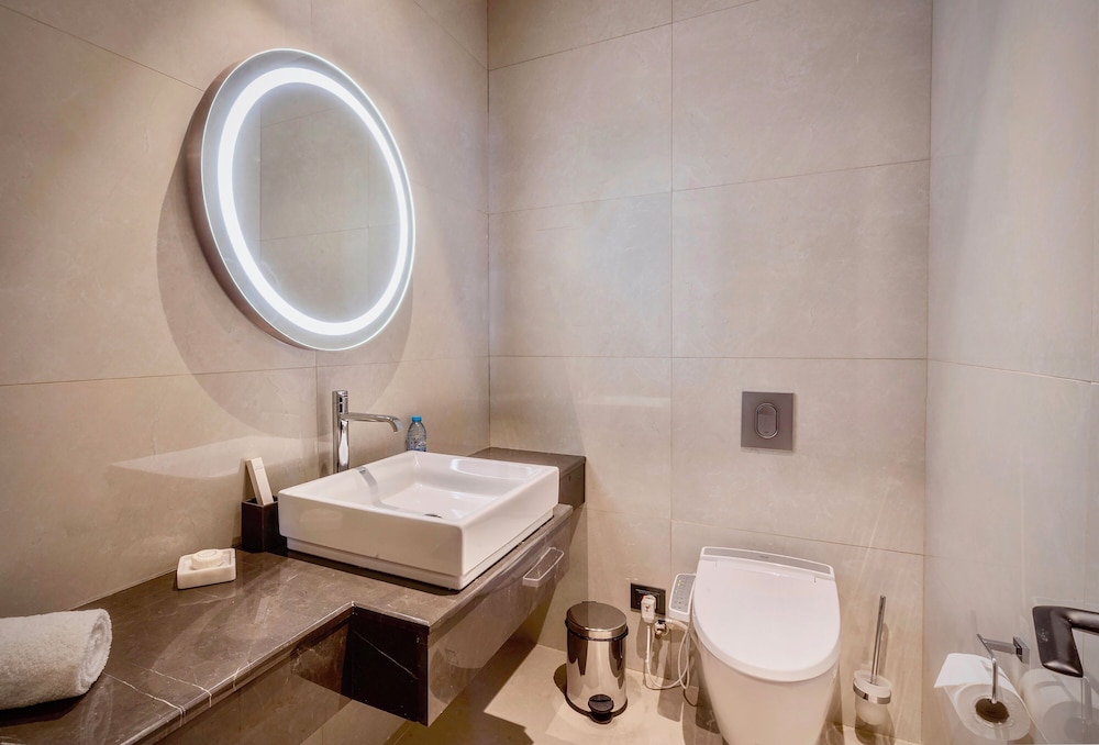 Suite - Photo 4