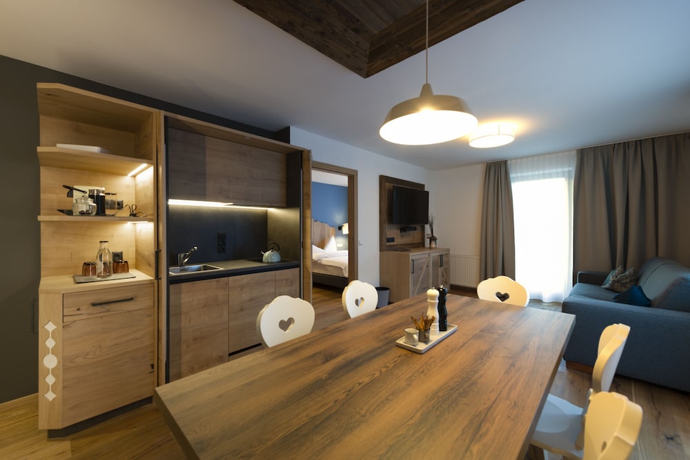 Apartment, 2 Bedrooms - Photo 1