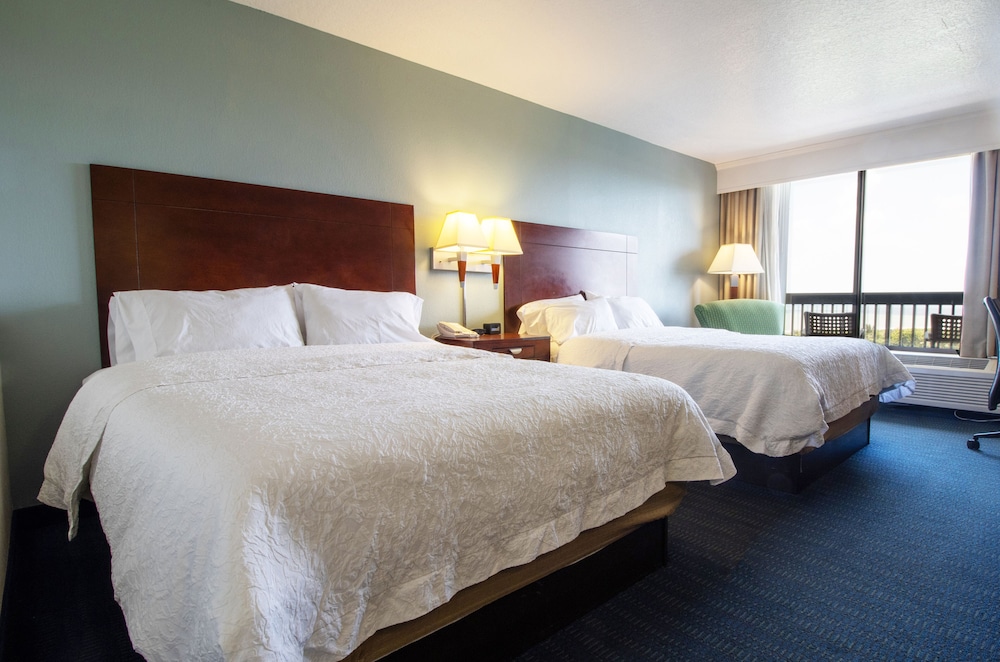 Room, 2 Queen Beds, Ocean View (Floors 5-8) - Photo 2