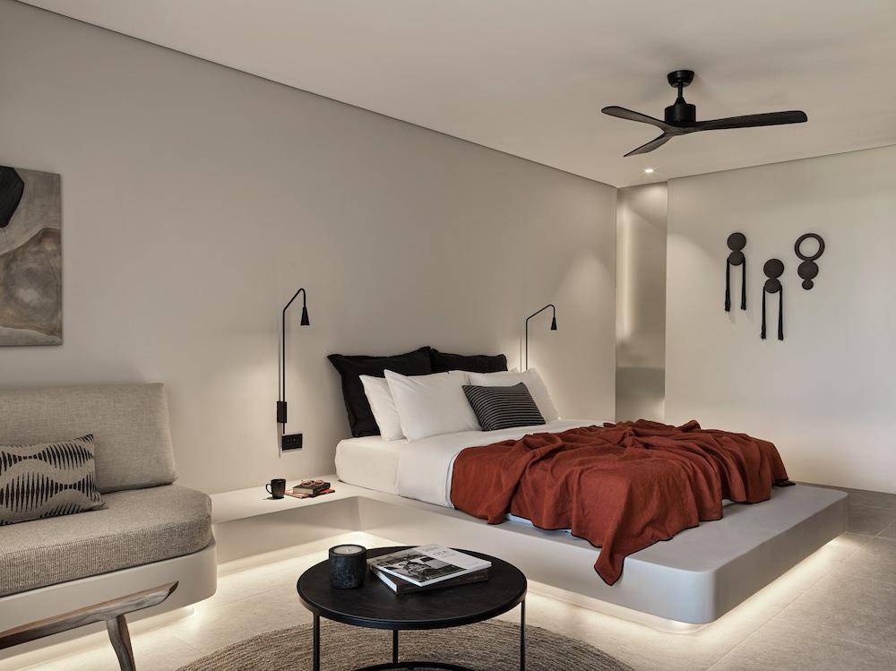 Junior Suite, Sea View (with Hot Tub) - Photo 8