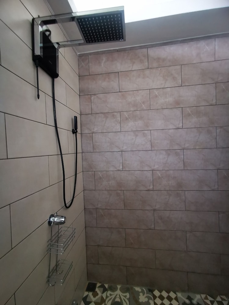 Standard Studio Suite, 1 Bedroom, Garden View photo 2