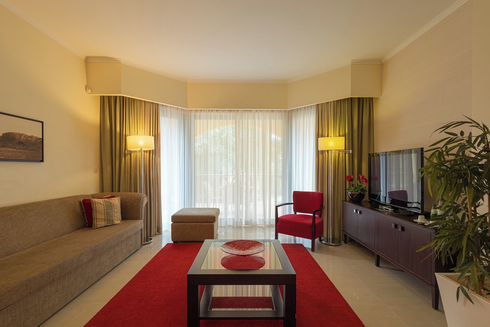 Standard Apartment, 3 Bedrooms - Photo 6