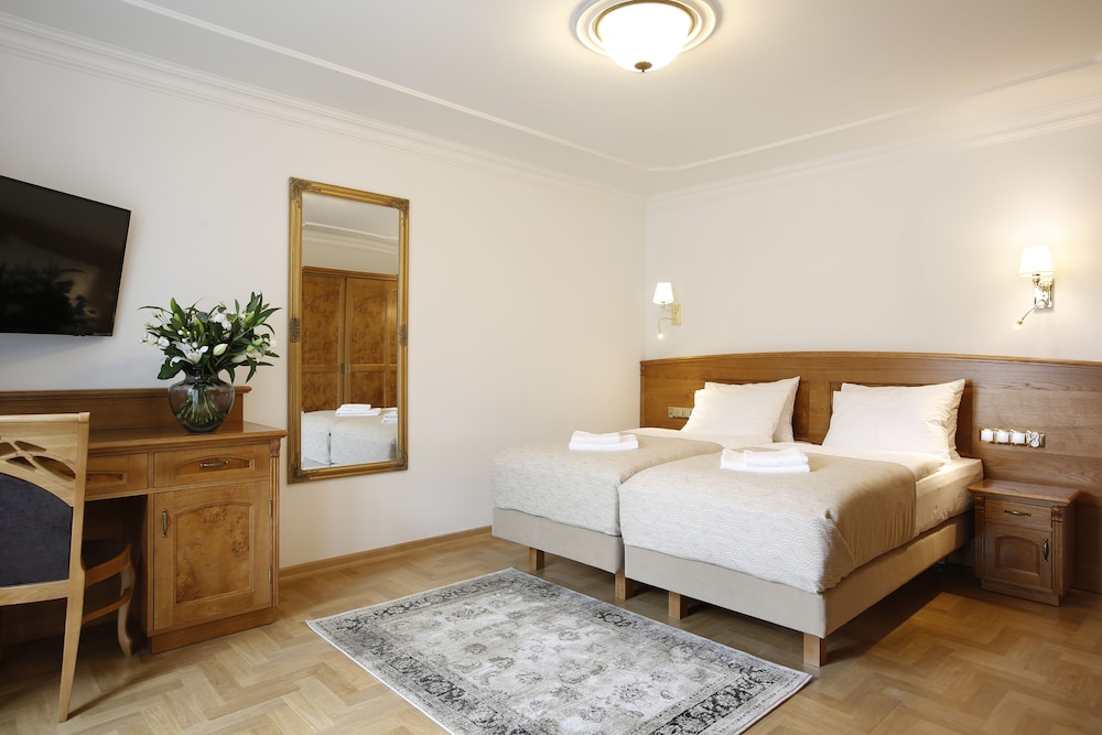 Superior Double or Twin Room - Photo 2
