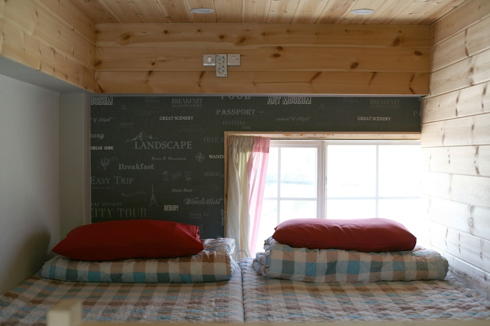2 Beds Capsule, Women Only photo 1
