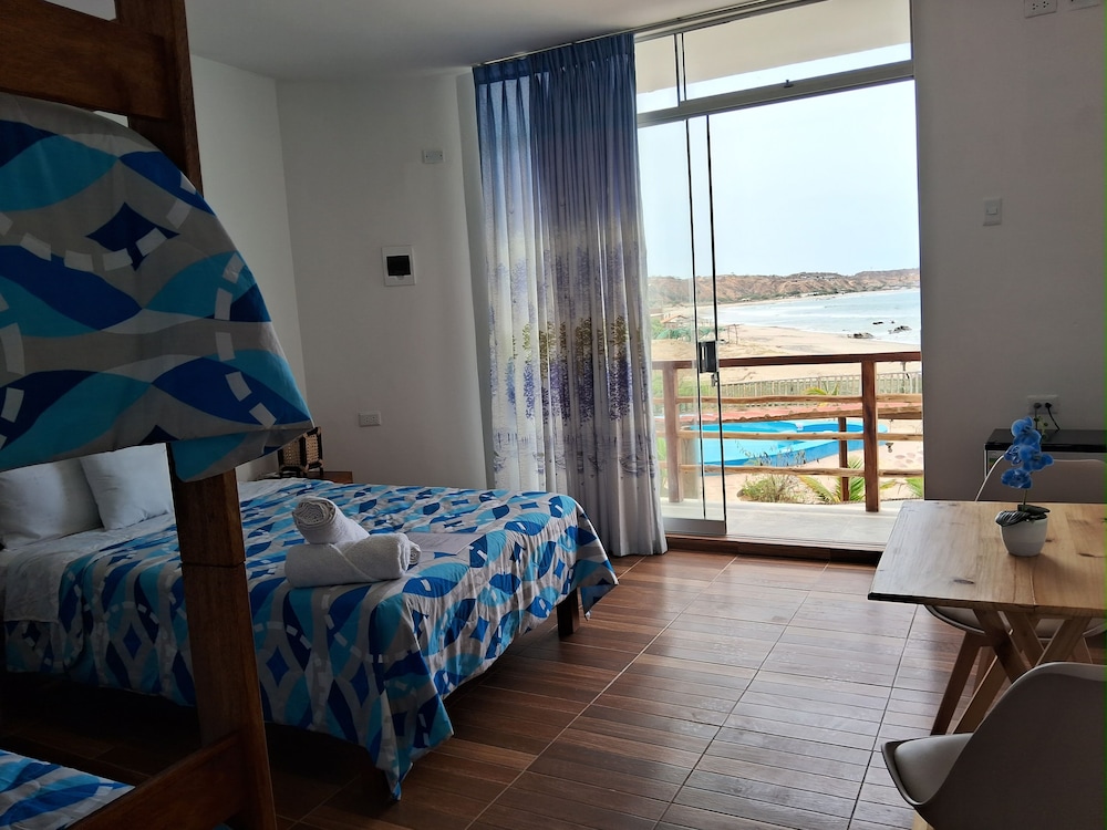 Family Room, 1 Bedroom, Mobility Accessible, Ensuite photo 2