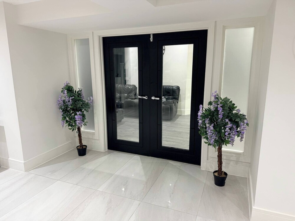 Luxury Home 5 Bedroom 3 Bathroom Games Room Parking, Foto 41