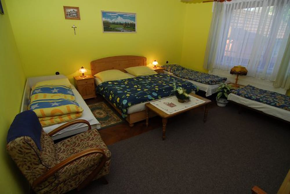 Standard Room (5 beds) photo 2