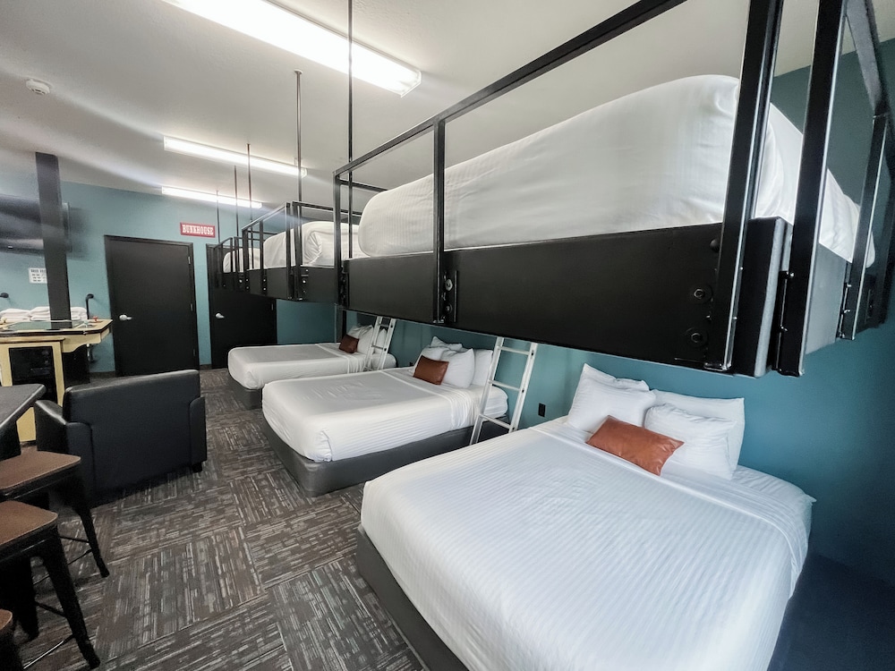 Superior Room, Multiple Beds (The Bunk House) photo 3
