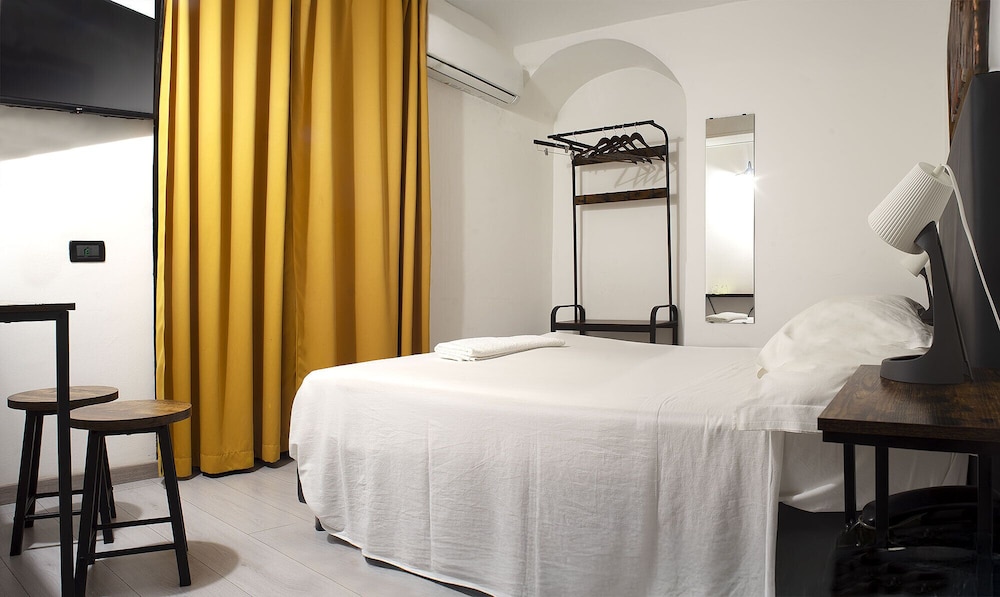 Standard Single Room photo 2