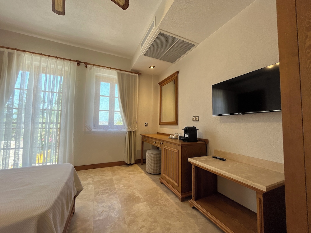 Standard Room photo 3