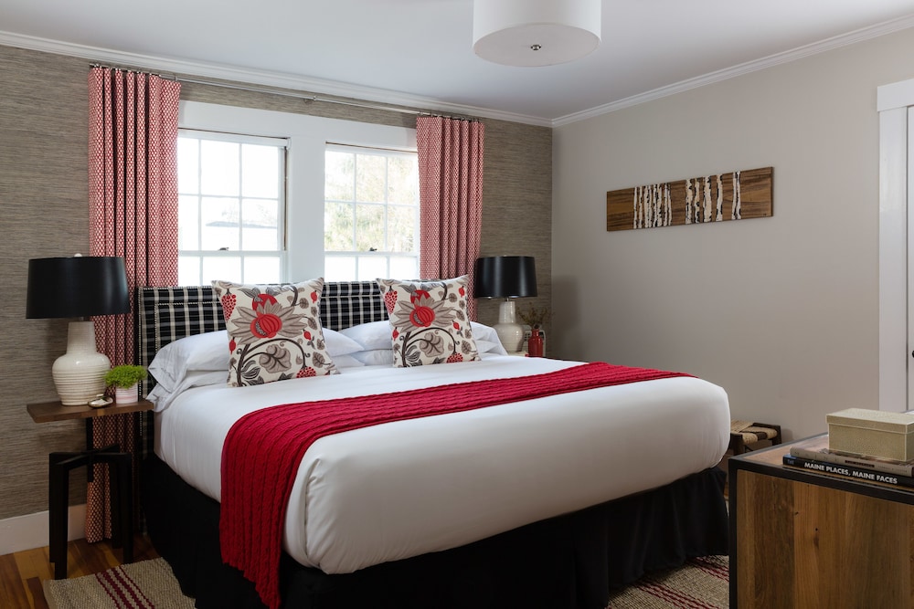 Standard Room, 1 Queen Bed photo 3
