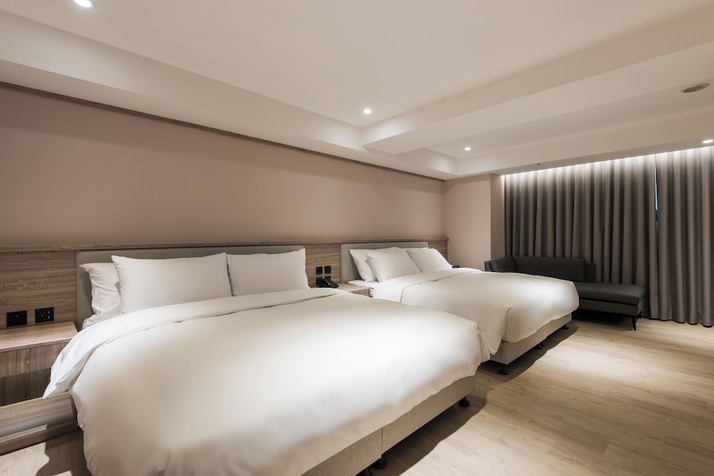 Standard Quadruple Room - Photo 7