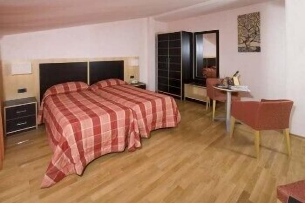 Quadruple Room photo 2