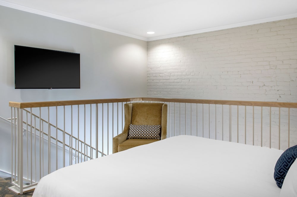 Executive Suite (Loft) - Photo 2