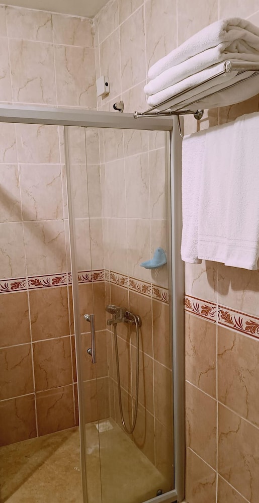 Standard Triple Room photo 3
