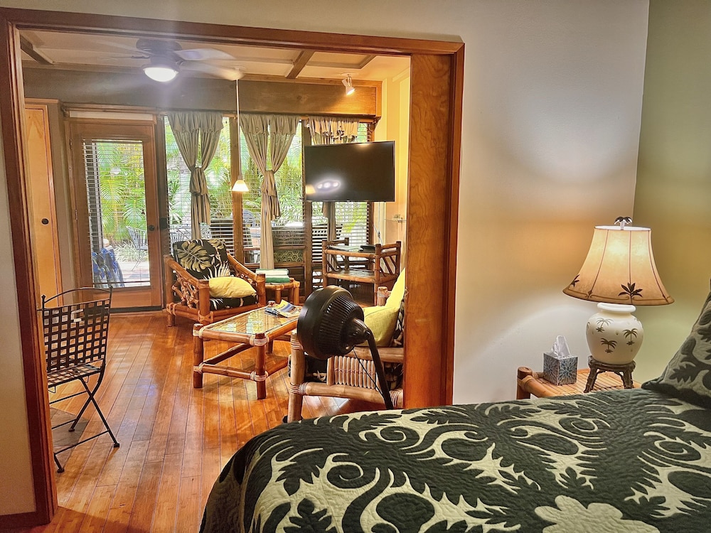 Suite, 1 Queen Bed photo 3