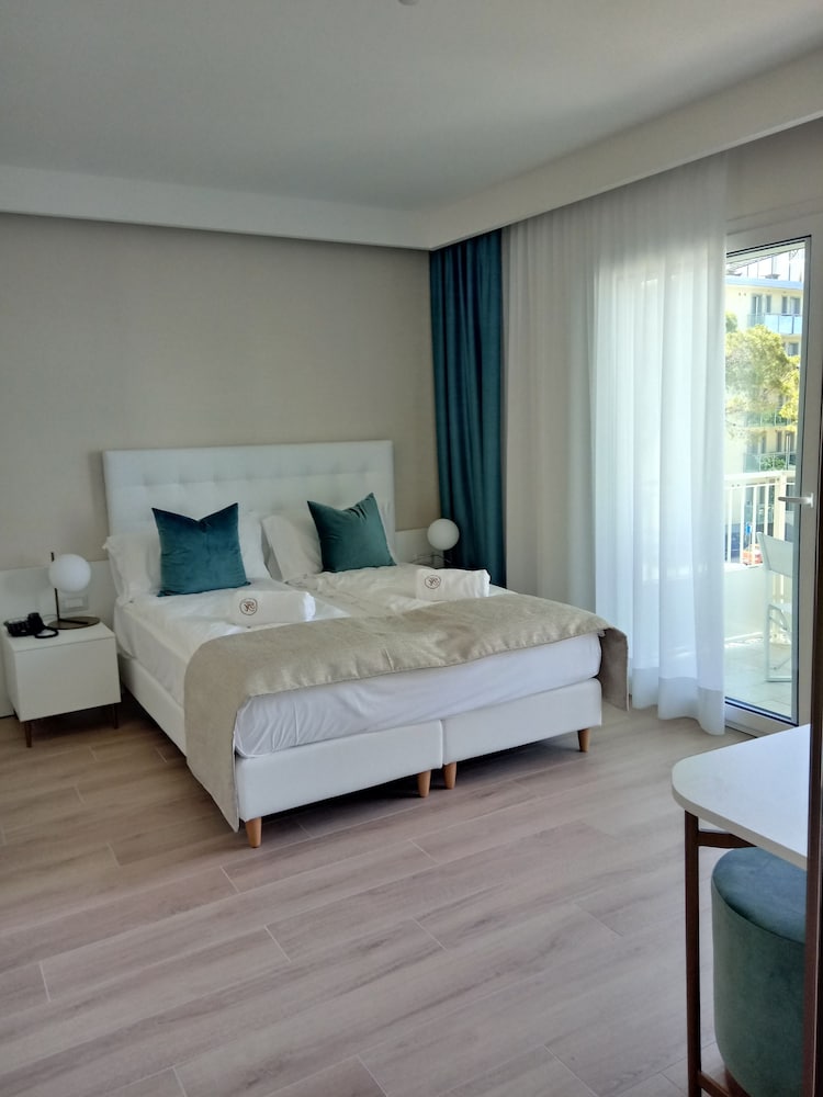 Superior Double Room photo 1