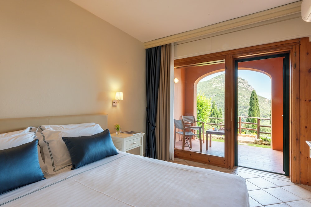 Classic Room, Partial Sea View - Photo 3