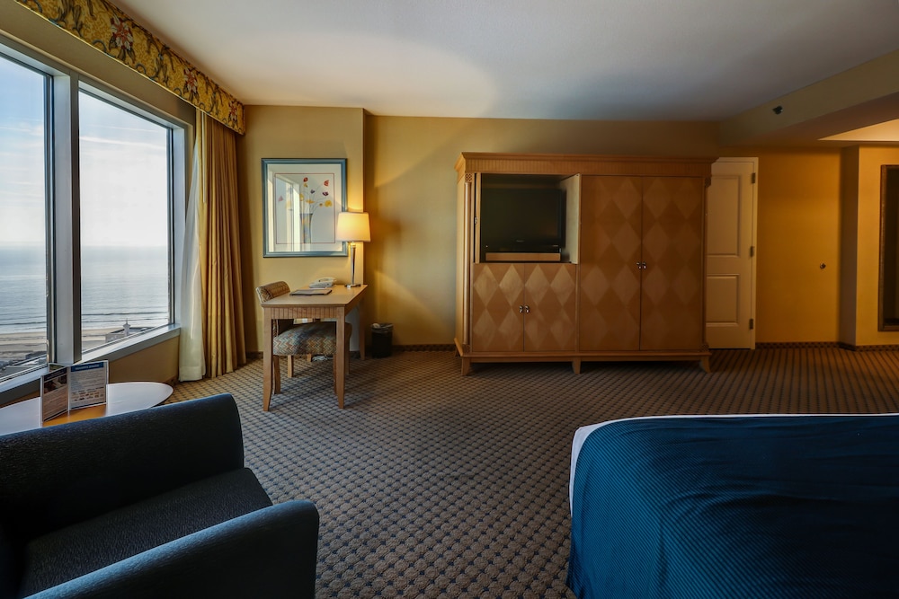 Premier Room, 1 King Bed (Rendezvous Tower) - Photo 4