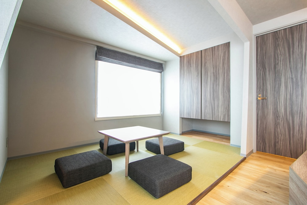 Deluxe Suite 5 Bed Spa & Sauna from 17:30~19:00 limited - Photo 18