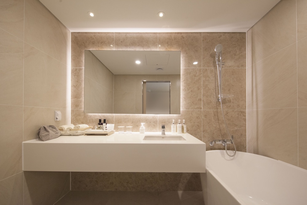 Premium Room - Photo 4