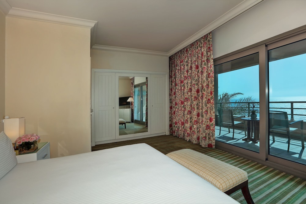 Junior Suite, 1 Queen Bed - Photo 1