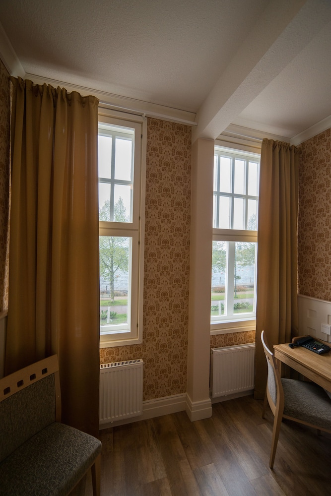 Deluxe Double Room, Private Bathroom, Lake View photo 2