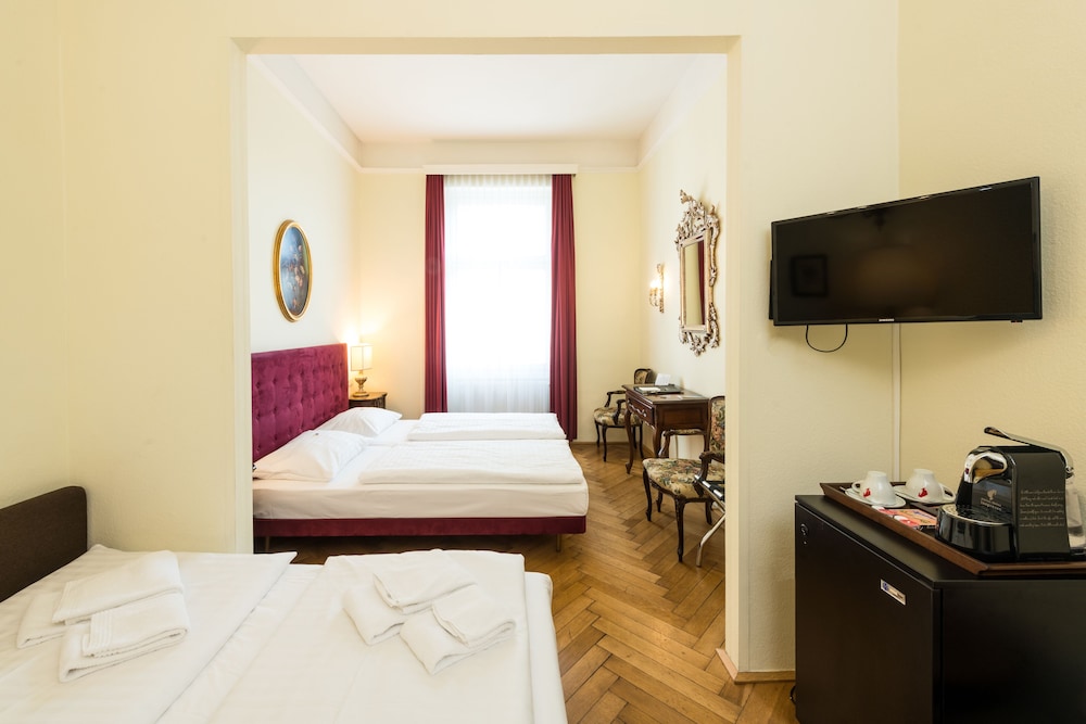 Standard Quadruple Room photo 3