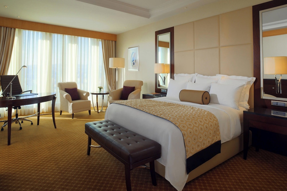 Deluxe Room, 1 King Bed, City View - Photo 6