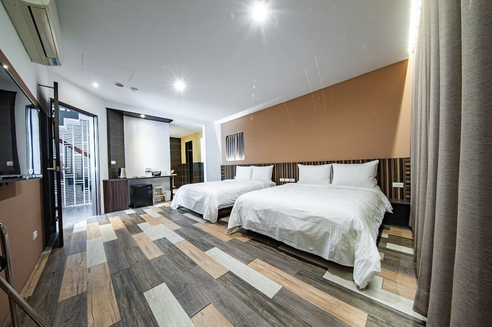 Classic Quadruple Room photo 3