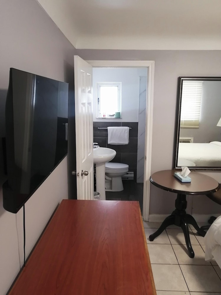 Single Room, 1 Queen Bed - Photo 4