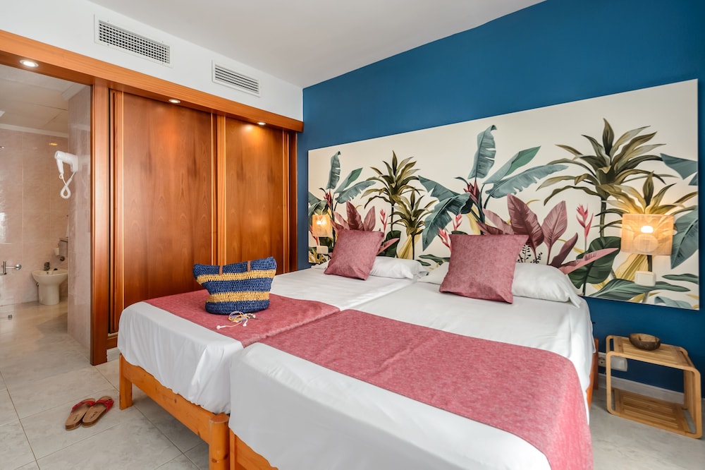 Apartment, 1 Bedroom, Sea View - Photo 3