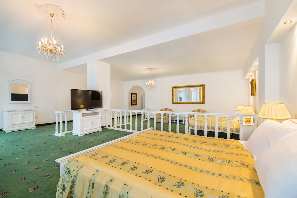 Executive Double or Twin Room, 2 Queen Beds, Balcony