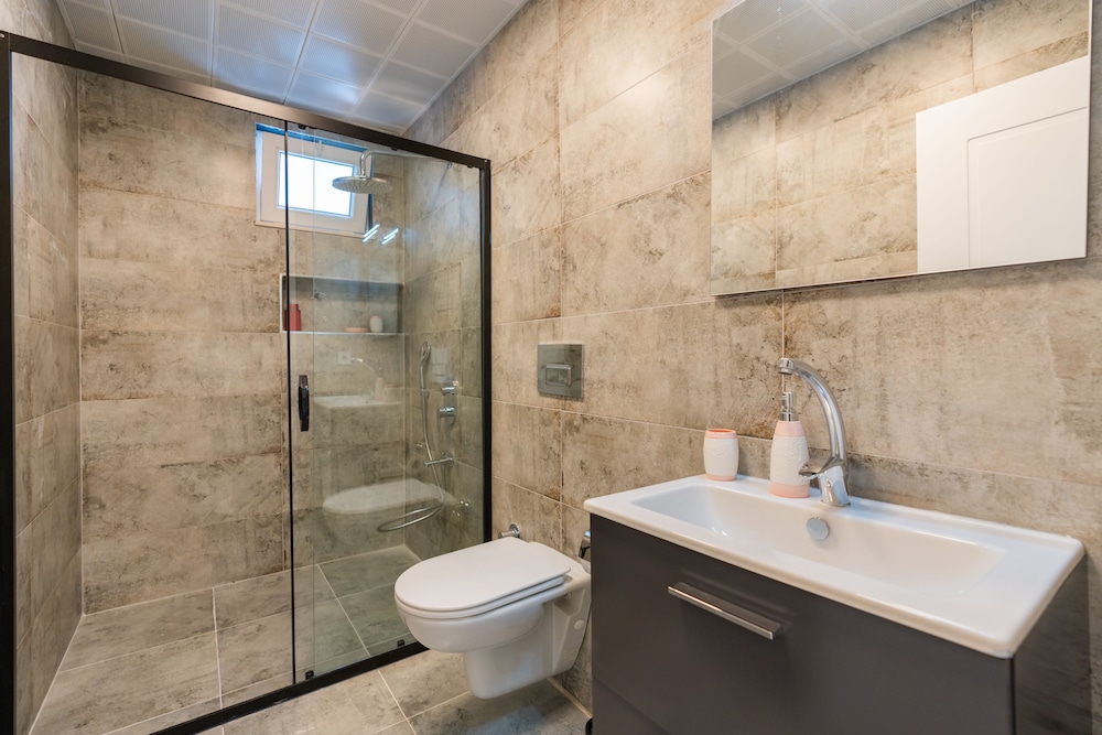 Luxury Apartment photo 3