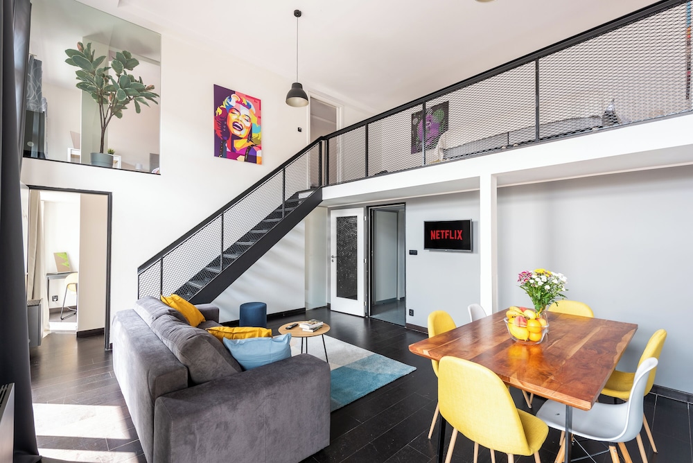 Superior Apartment, Courtyard View