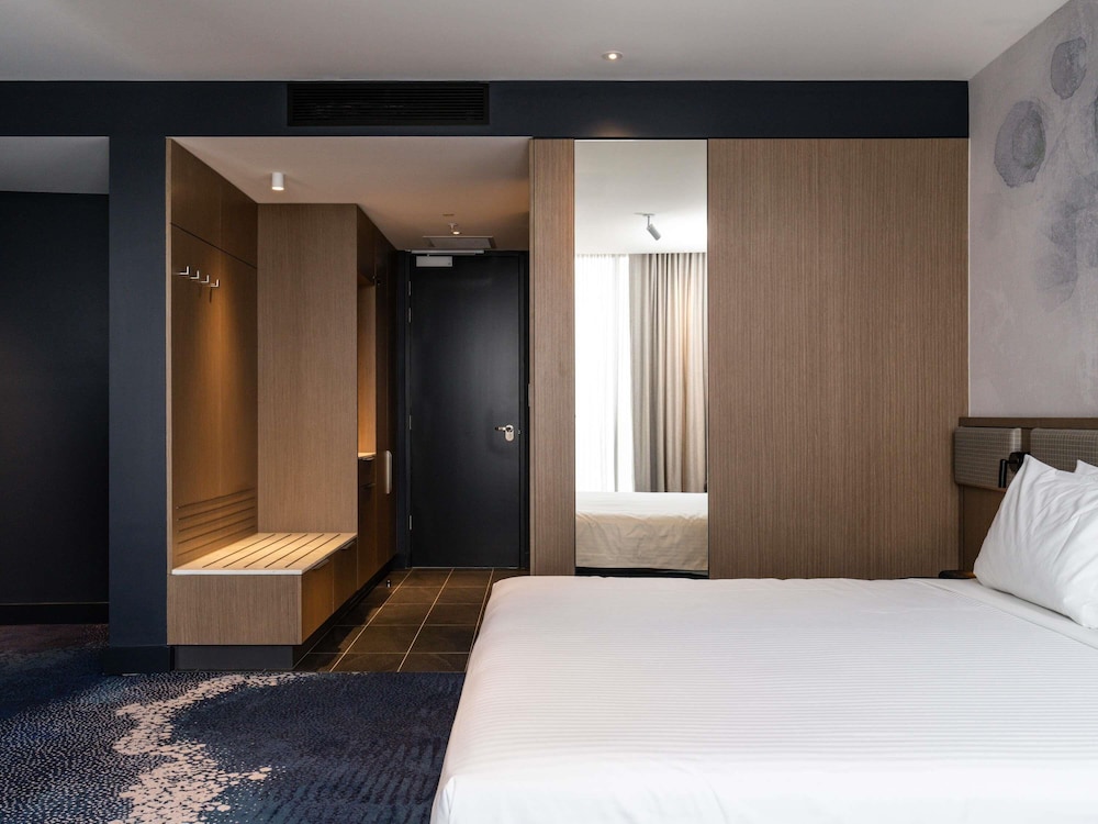 Executive Suite, 1 King Bed photo 3