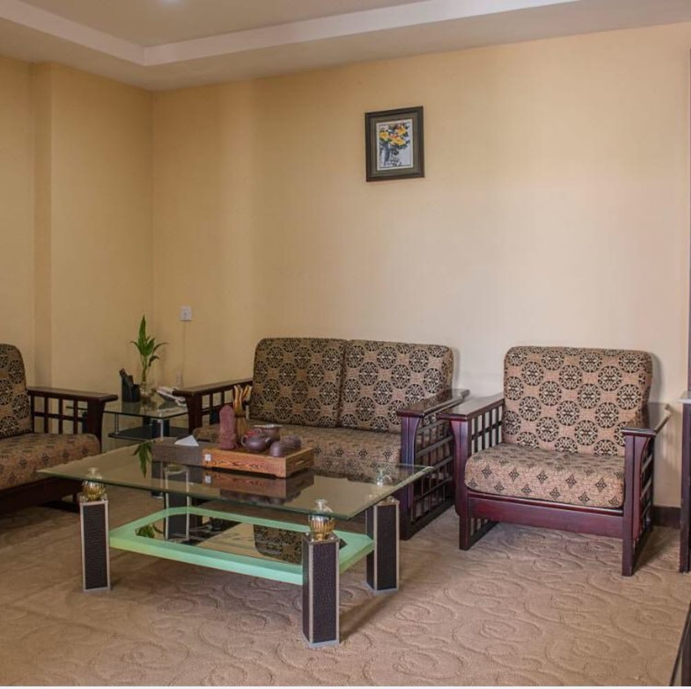 Business Suite photo 2