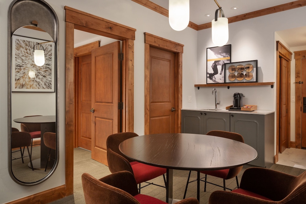 Junior Suite, 1 Bedroom, Fireplace - Photo 3