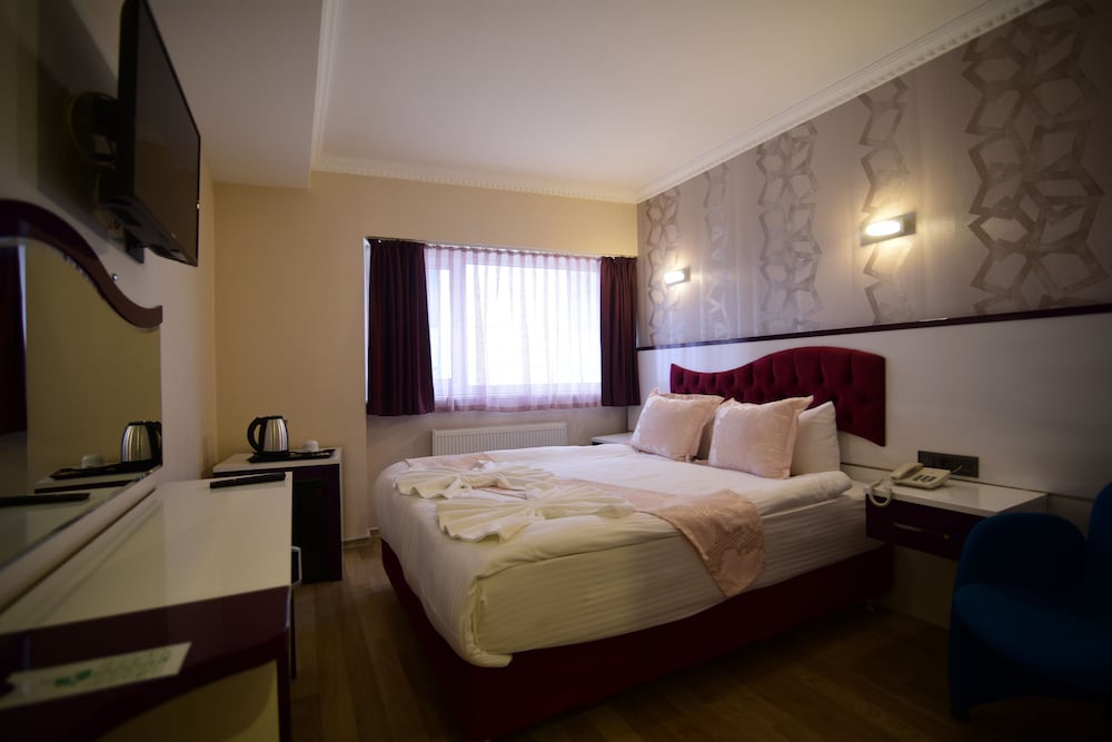 Standard Double or Twin Room, 1 Double Bed, City View - Photo 2