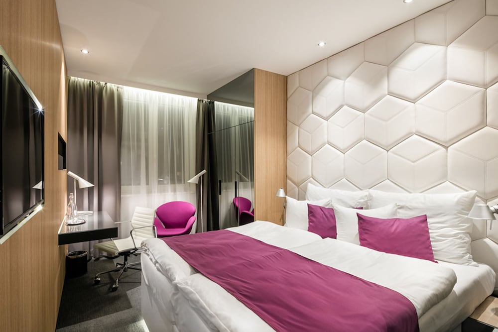 Superior Double Room Single Use (with Whirlpool)