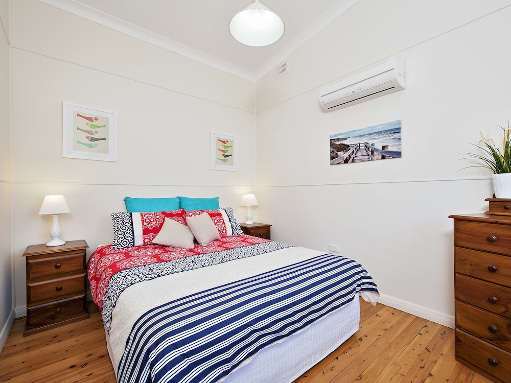 House, 2 Bedrooms, Beachside photo 1