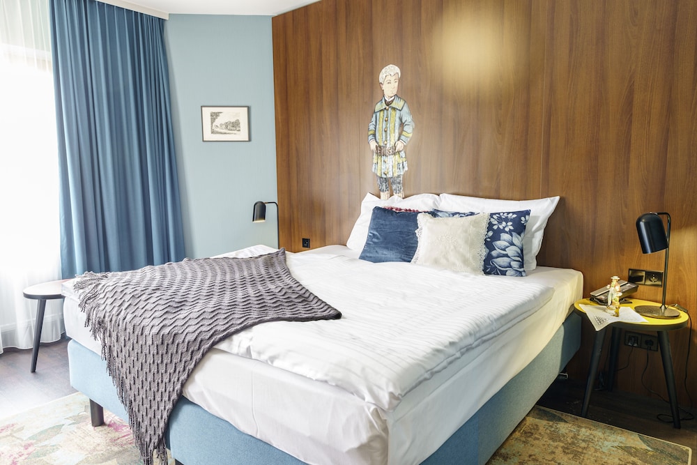 Double Room, Non Smoking, City View photo 2