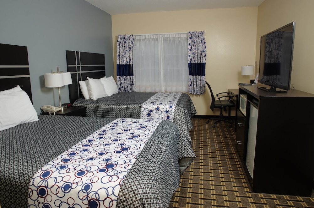Standard Room, 2 Queen Beds photo 2