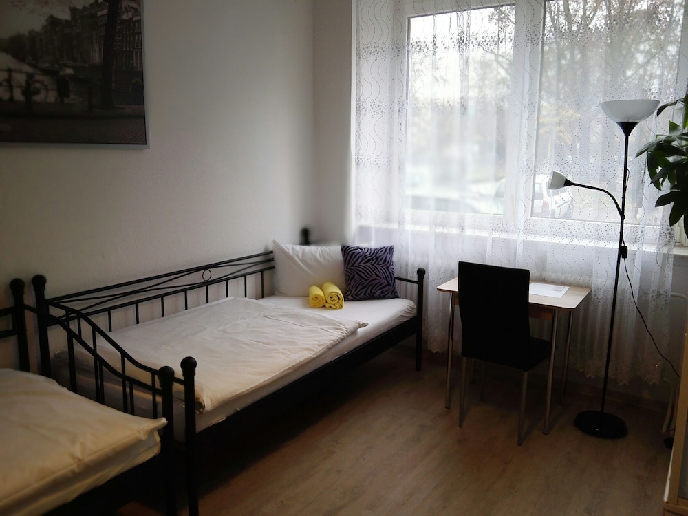 Standard Twin Room photo 1