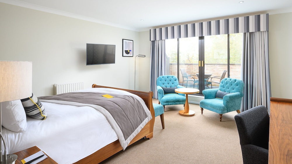 Premium Room, 1 Queen Bed - Photo 8