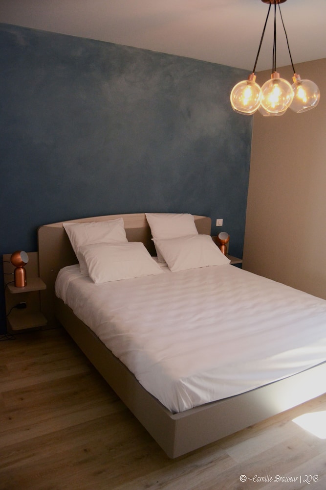 1 bedroom suite for 2 photo 1