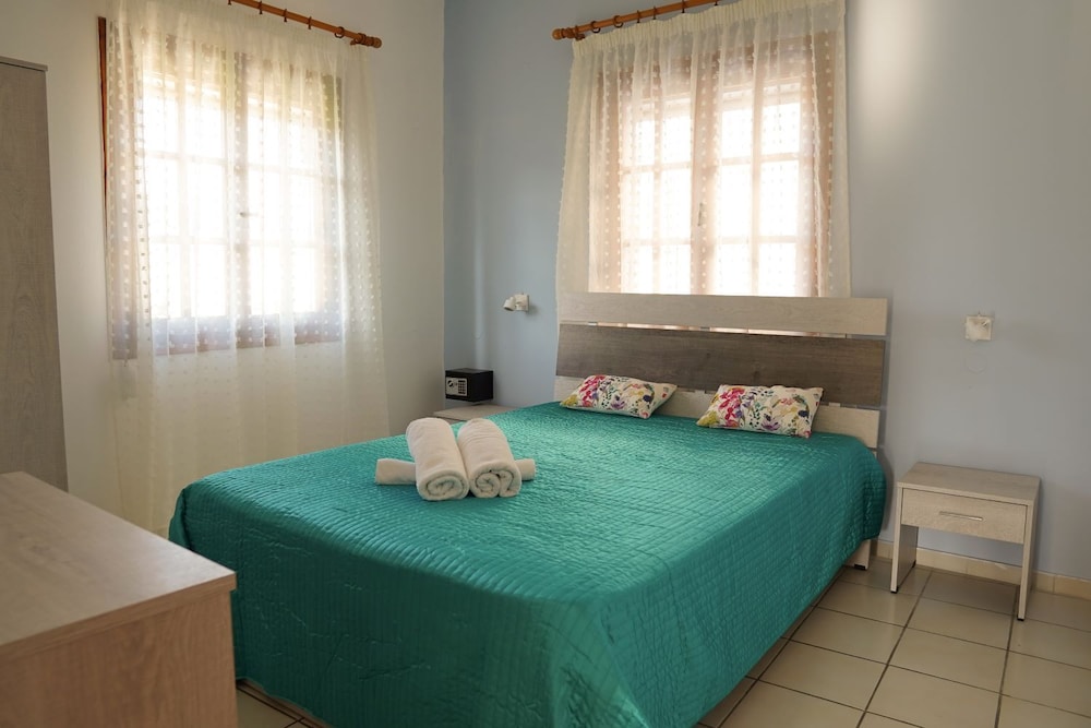 Classic Apartment, Multiple Beds, Balcony, Sea Facing photo 2